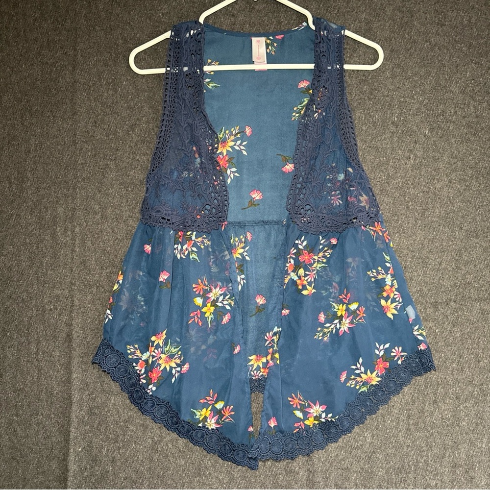 Women’s‎ Small Vest Blue Floral Boho Coquette Lace Crochet Lightweight Sheer